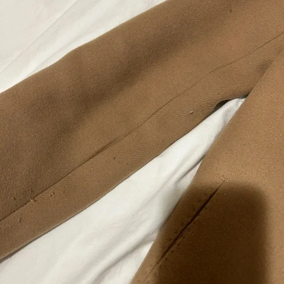 Babaton Classic Tan Trench Coat - Picture 4 of 4